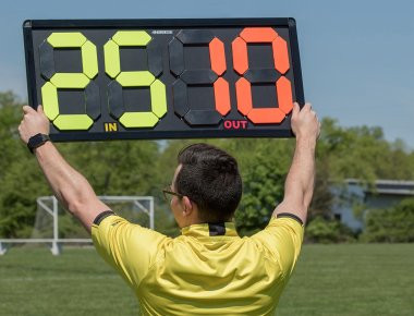 Σημείωσε δύο γκολ και έγινε αλλαγή λόγω… μωρού (φωτό)